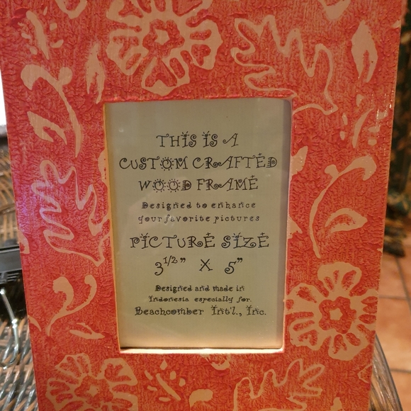 NWT. Handcrafted Wood Photo Frame - Picture 4 of 7